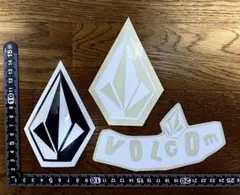 VOLCOM のステッカー2枚セット
