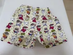クレヨンしんちゃん柄のハーフパンツです
