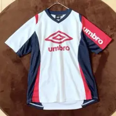 umbro⭕️美品　半袖シャツ　トレーニング　ジャージ　メッシュ　ゲーム　サッカー