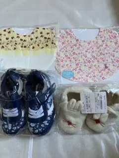 靴13.5、花柄スタイ、フォーストシューズ、ブランシェス、ベビーグッズ