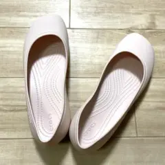 Crocs クロックス　パンプス　ブルックリンフラットW7 フラットシューズ