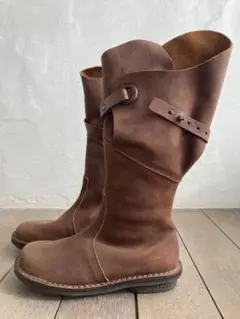 Item thumbnail for item 386c0a7e-c7db-451d-ac08-fafe47a65b4f