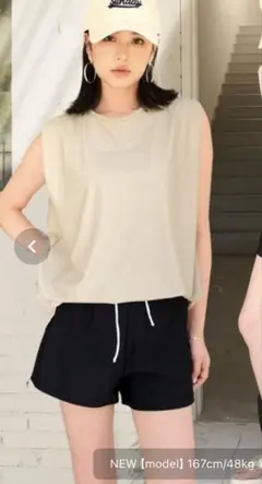 ラッシュガード　ノースリーブ　上だけ