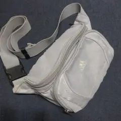【使用感有】adidas グレー ナイロン ボディバッグ