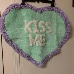 PLAZA in private kiss me ラグ