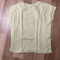 UNIQLO ベージュ 半袖Tシャツ