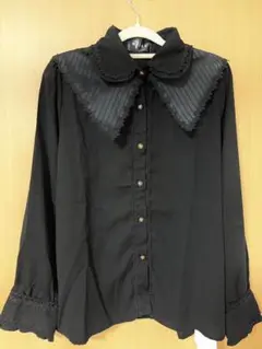 mahoh 黒い長袖シャツ 大きな襟