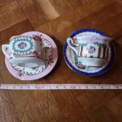 ミニチュア　カップソーサ　2組➕おまけブタさん