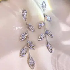 新品❀キラキラクリスタル リーフピアス 選べるゴールドorシルバー