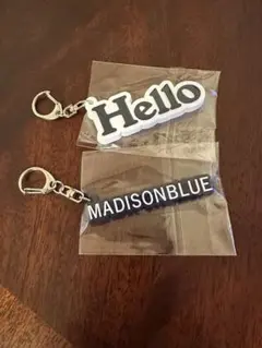MADISONBLUE Hello キーホルダー バッグチャーム2個セット