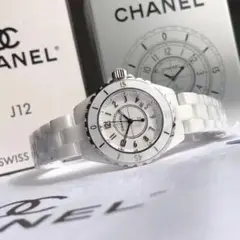 CHANEL J12 ホワイトセラミック腕時計