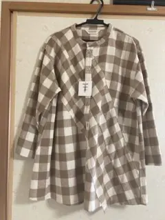 TANAKAのSHIRT 新品 ベージュ M