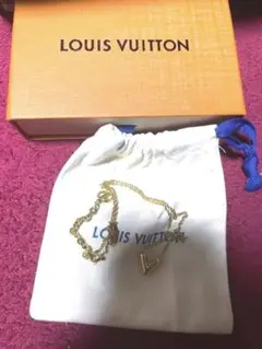ルイヴィトン エッセンシャルV LVロゴ ゴールド ネックレス 最終値下げ