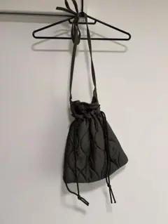 nugu キルティングショルダーバッグ