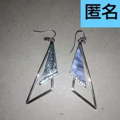 【訳あり】幾何学的デザイン ゴールドピアス