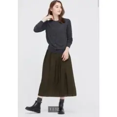 ユニクロのエクストラファインメリノ、クルーネックセーター