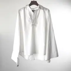 イズー オシャレIzuueのシャツ白(新品未使用)