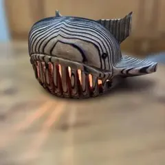 クジラ型　木製ランプ照明