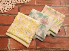 【ハーフハンカチ】ミモザの花束など３枚セット