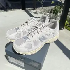 878 New Balance ライトグレー ホワイト