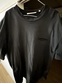 ESSENTIALS ブラック Tシャツ
