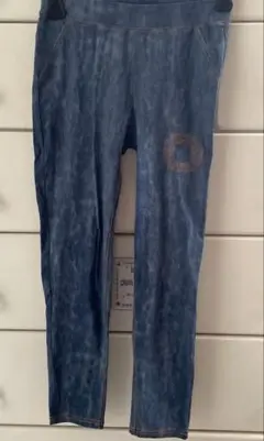 Item thumbnail for item 5c605d95-a2d3-406d-bc42-3598c32b9dfc