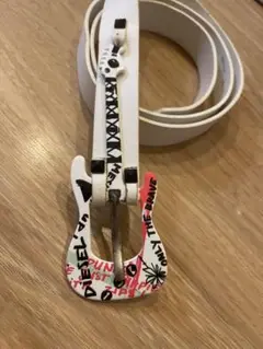 DISEL ✨レア✨ギター型バックル ホワイトベルト