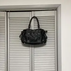 ブラックレザーハンドバッグ
