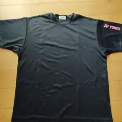 YONEX ブラックシャツ ピンクロゴ