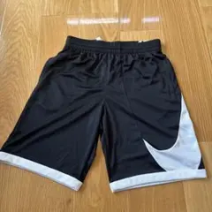 Nike ハーフパンツ ブラック/ホワイト　170cm