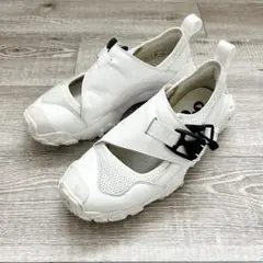 Item thumbnail for item bfb0fbd7-d4d1-4696-87f7-7f5535b64352