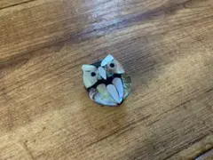 ふくろう 螺鈿帯留め
