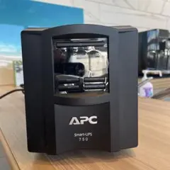 APC Smart-UPS 750
