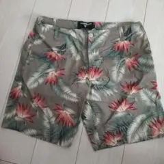 VIRGO REBEL トロピカル柄ショートパンツ