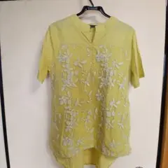 刺繍入りイエローシャツ