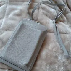 レザー スマホショルダーバッグ グレー
