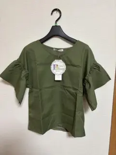 タグ付き新品　HEALTHY KAREN フリル袖トップス オリーブグリーン