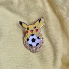 2002年ポケモンセンターピカチュウピンバッジ
