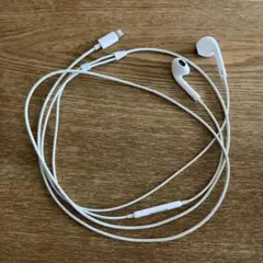 iPhone Lightning イヤホン 有線 純正品