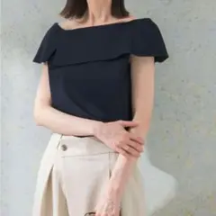ROSSO オフショルダーカットトップス