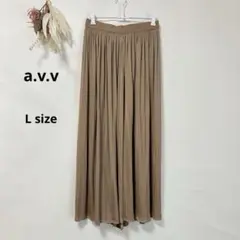 アーヴェーヴェ　a.v.v ガウチョパンツ L ブラウン　ワイド　サテン生地