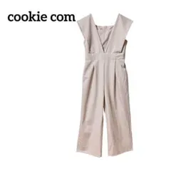 【クッキーコム】✨新品タグ付✨オールインワンサロペットVカット　ピンクベージュS