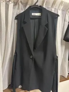 ZARA サイドスリットジレ