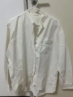 AMERICAN EAGLE ホワイトボタンアップシャツ