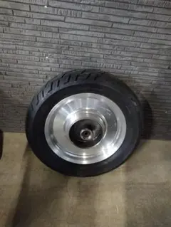 マグナ250 フロントホイール タイヤ溝あり マグナ250 フロントホイール タイヤ溝あり