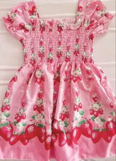 いちご柄 フリル付きピンク夢かわワンピース