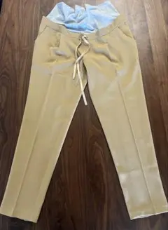 ベージュ ストレッチパンツ マタニティ