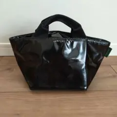 エルベシャプリエ ヴェルニ ノワール