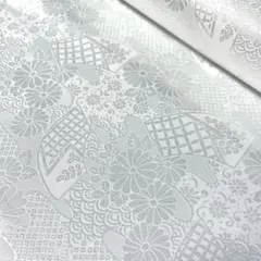 4221　ジャガード　菊に扇　白　110cm幅　50cm〜　匿名発送