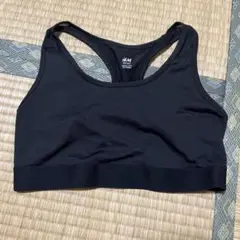 未使用品 H&Mの黒のハーフトップ